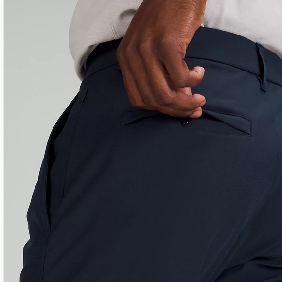 Lululemon  Commission Classic-Fit Pant 29"
Warpstreme Size 32 - Picture 6 of 12